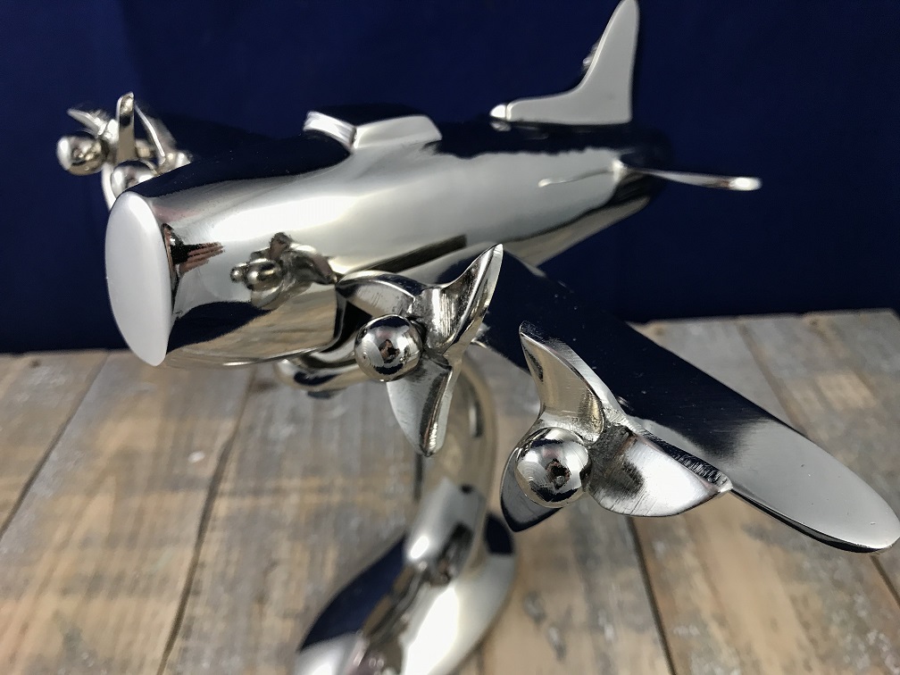 auteursrechten Maak een sneeuwpop Middeleeuws Aluminium vliegtuig, mooi model op statief, prachtig! - decohomeliving.com