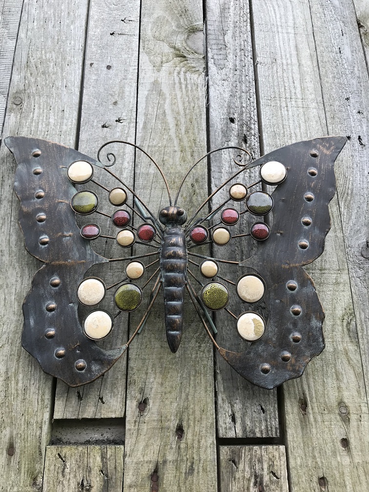 deugd Mauve Aardbei Mooie decoratieve vlinder, wanddecoratie, gemaakt van metaal -  decohomeliving.com