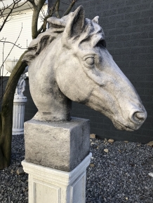 Detaillierter Pferdekopf aus Polyresin, großer Pferdekopf, Gartenstatue