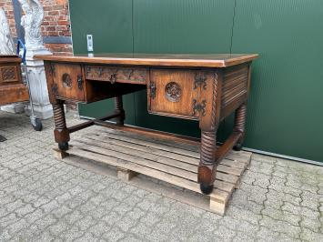 Prachtig gebruikt nostalgisch antiek eiken bureau, fors in formaat.