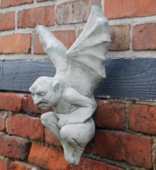 Gargoyle - Fledermaus-Dämonen-Störer - steinerne Kathedralenfigur