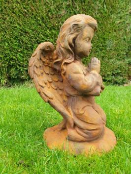 betender Engel, Gartenstatue