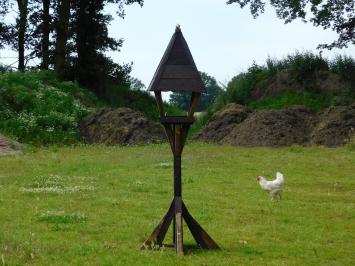 Robustes Vogelfutterhaus - 215 cm - Handgefertigt